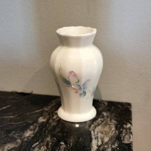 Vintage Aynsley &quot;Little Sweetheart&quot; Bone China Miniature vase