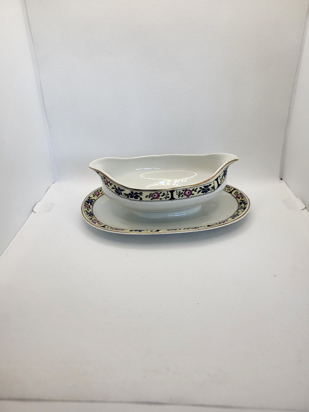 Antique Art Nouveau Period Wedgewood Gravy Boat Wit Attached Under