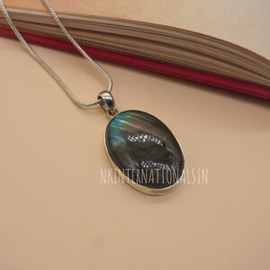 Natural Labradorite Pendant - Labradorite Necklace , 925 Sterling Silver Handmade Jewelry, Gemstone Gift for Mom, Unique Silver Necklace