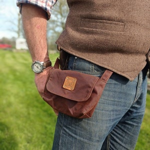 Chestnut Hip pocket, bumbag, fannypack, belt bag, phone pouch
