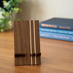 Minimalist and Modern Handmade Phone Stand