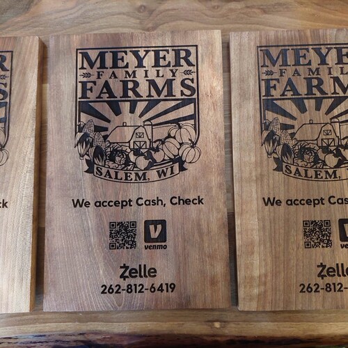 Letrero comercial de madera de nogal grabado personalizado con código QR
