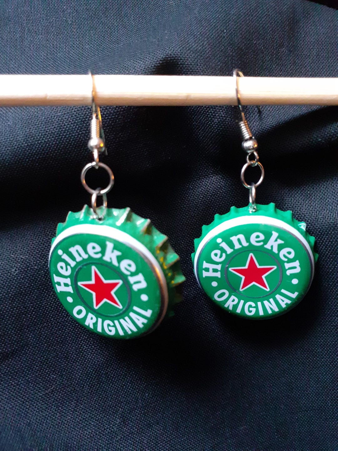 Ohrringe aus veränderten Heineken upcycling Kronkorken ...