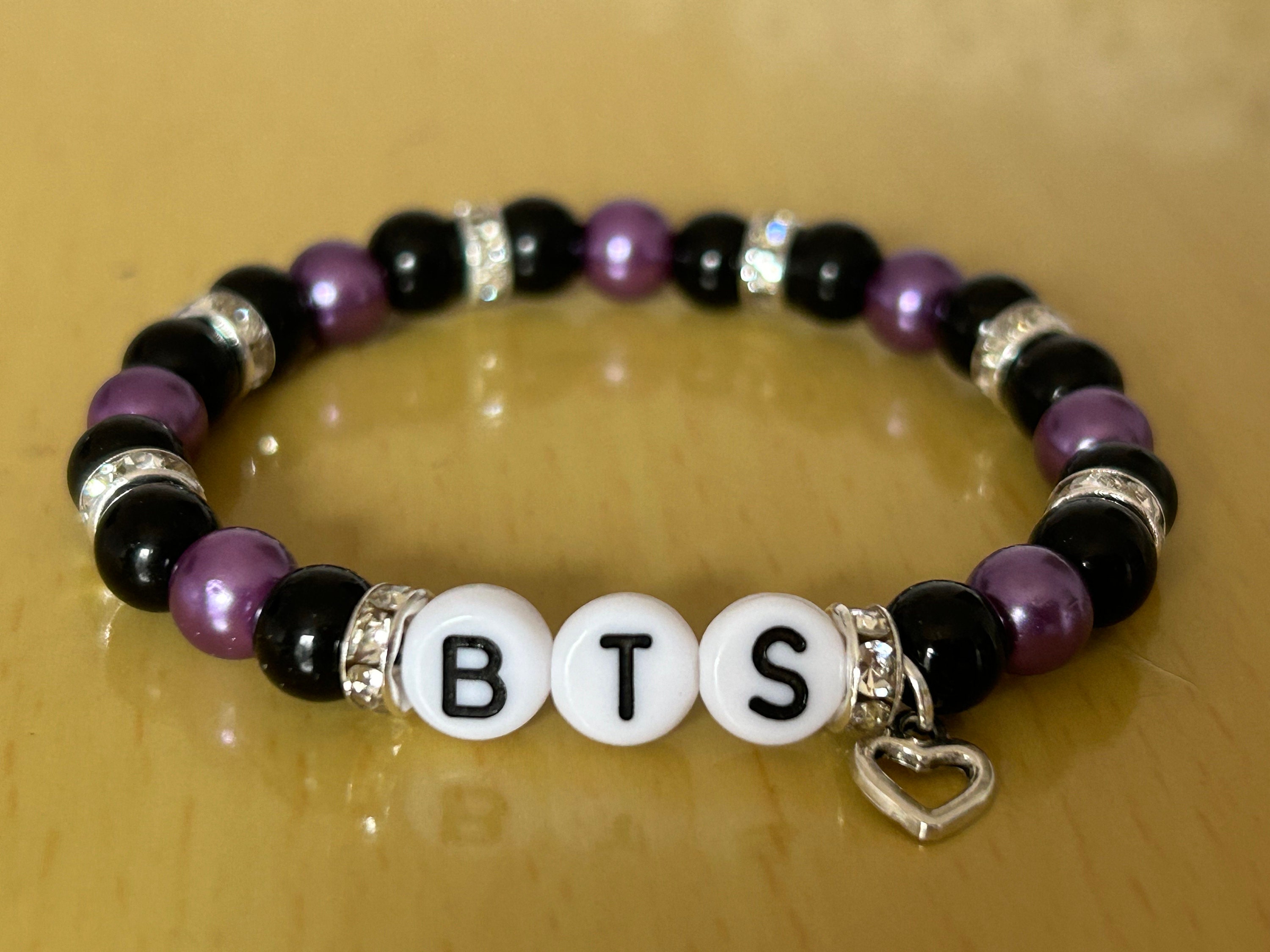 ★BTS着用BRAND★A BIT MOR★Tangled pearl bracelet BTS Beaded Pearl Bracelet💜 - BTS ARMY GIFT SHOP