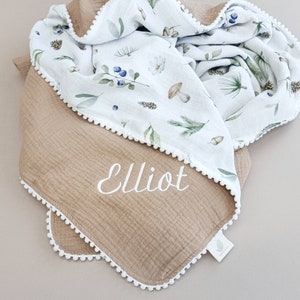 Personalised safari baby blanket, muslin swaddle blanket gift set for boy/girl, soft organic cotton, newborn gift, toddler blanket Forest Floor