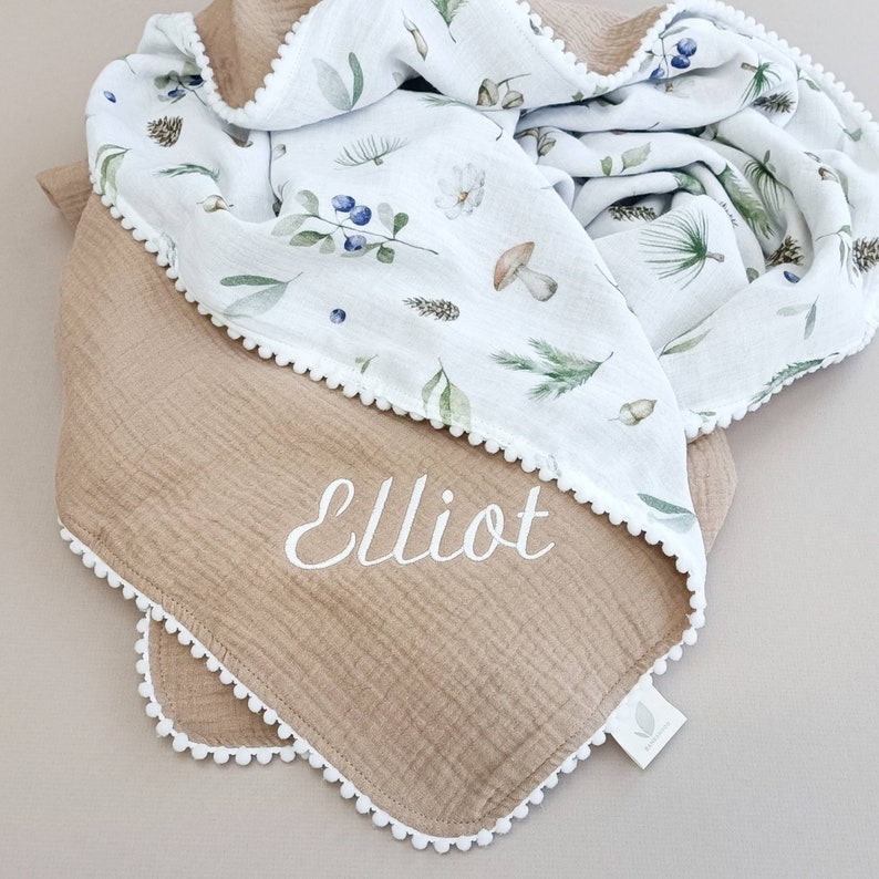 Personalised safari baby blanket, muslin swaddle blanket gift set for boy/girl, soft organic cotton, newborn gift, toddler blanket image 6