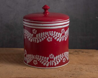 Récipient de rangement rouge vintage avec couvercle, boîte à biscuits en métal rétro norvégienne de design scandinave.