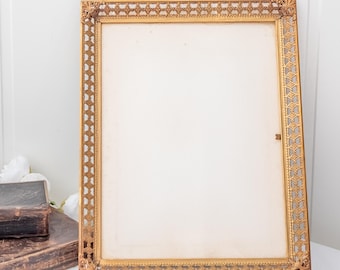 Vintage picture frame, Brass wall decor, Metal bronse photo display, Hanging or tabletop, Large photo stand 32×24 cm 12×9 inch