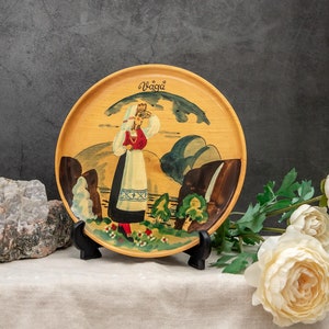 Vintage Nordic Naive Painting Wood Wall Plate: Scandinavian Folk Art Decor