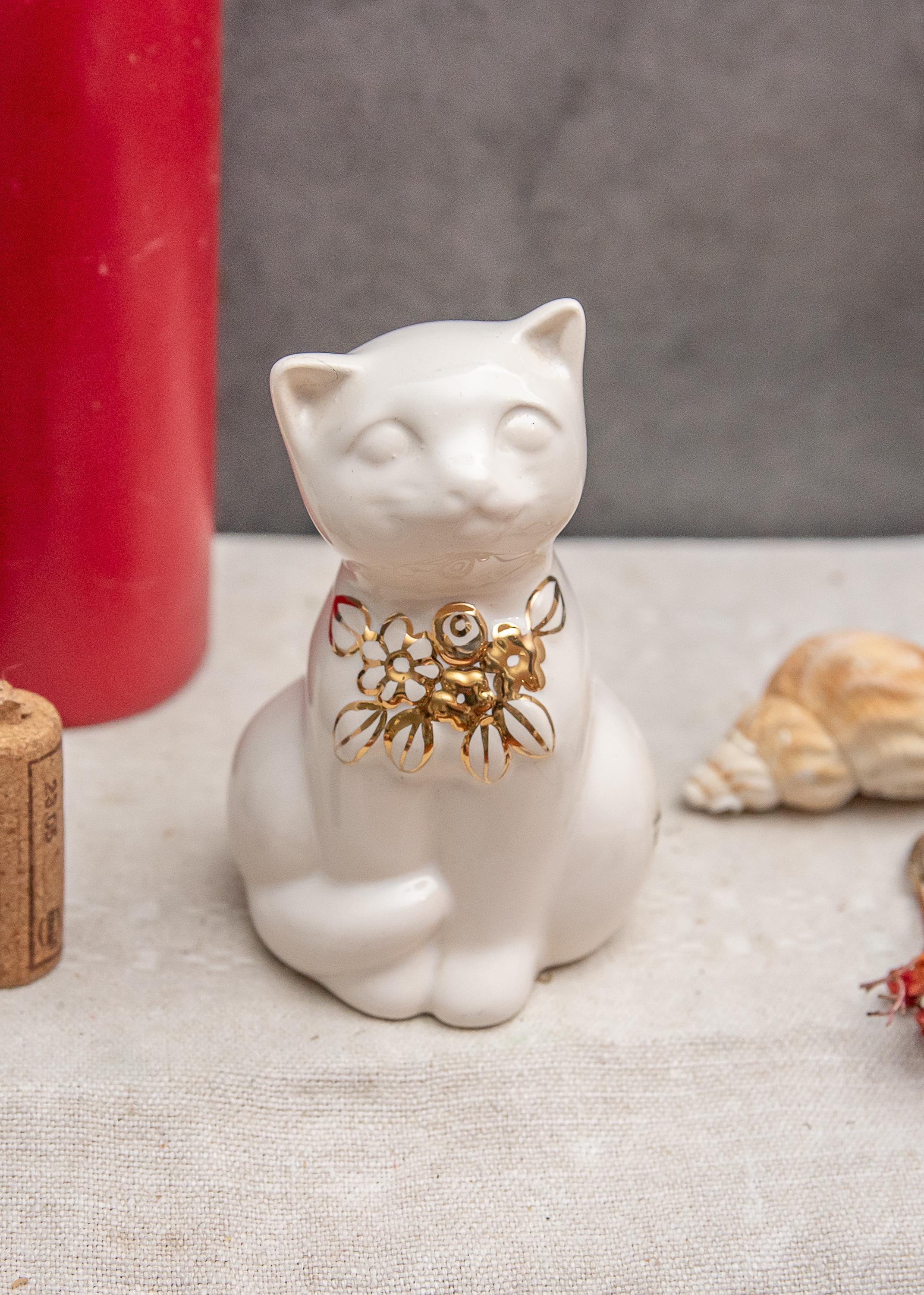 ヴィンテージ磁器製猫の置物 猫ママへのギフト 猫の像 猫好きの方への