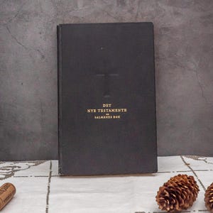 NORWEGIAN New Testament And Psalms Pocket Book Vintage Gift Made in Norway Hardcover Bible Pocket Sized Books Religion Christmas Gift 1967