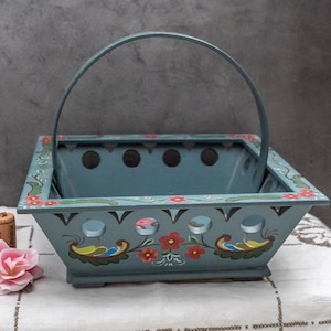 Vintage Nordic Folk Art Basket: Handcrafted Norwegian Rosemaling Wood Decor