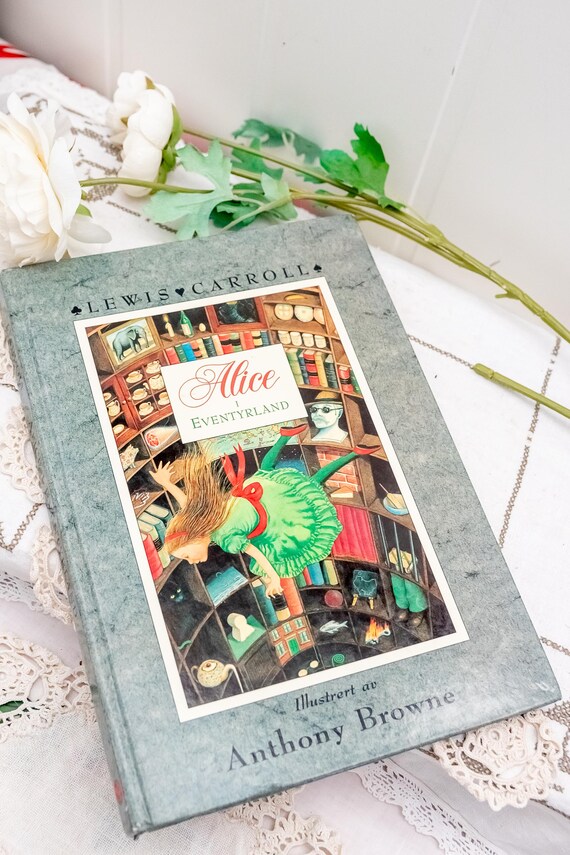 NORWEGIAN Vintage Alice in Wonderland Book Children Book 90s NORWEGIAN Vintage Alice in Wonderland Book Children Book 90s