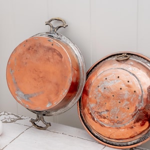 Vintage copper saucepan and sieve, Set of 2 hanging pots, Retro strainer, Fireplace or backsplash decor, Rustic bowl set