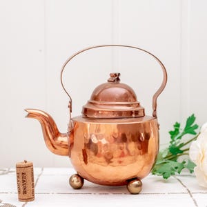 Vintage copper tea pot, Small kettle on legs, Lidded metal water dispenser, Retro interior ornament