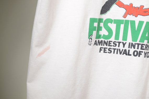 VTG 80's Festival Shirt /  Amnesty International … - image 5