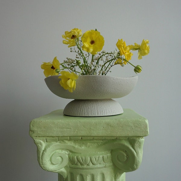 Ikebana Set: Vase and Kenzan Flower Frog