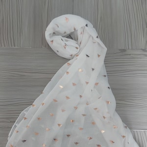 BEE Gold Print White SCARF,Special Gift Scarf for Friend -Mother-Sister,Neckerchief, Daily Use Glitter Gold Bumble Honey Bee Shoulder Wrap