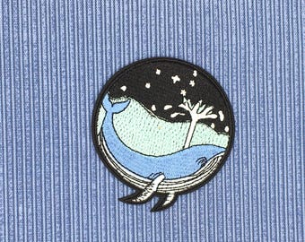 Humpback Blue Whale Tail Blue Sea Animal Round Embroidered Iron On Patch
