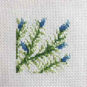 Mini Cross Stitch Heather Floral Completed Finished for Crafts DIY Cafe Small Supplies Garden Wildflower Spring Tray Decor