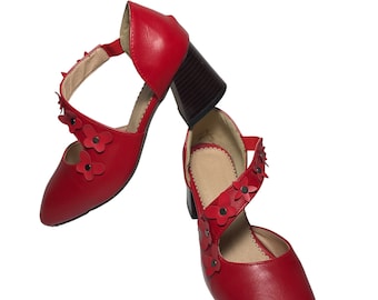 Vintage Red Pumps Shoes EU 38 US 8.5 Flowers Cross Strap Chunky Heel Square Toe