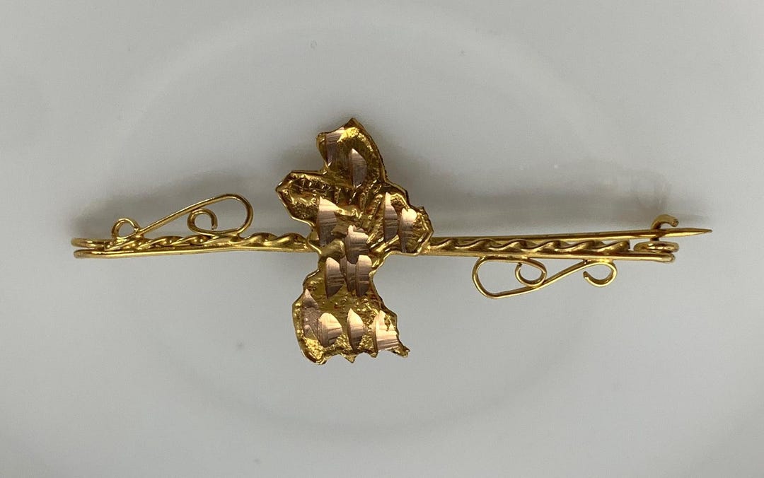 Map Pin Filigree GUYANA GOLD 12K Filigree Map Brooch Pin South America Jewelry National ...