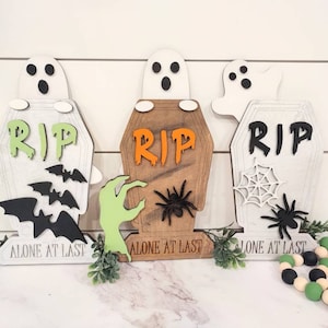 Halloween signs svg. halloween laser files. halloween decor svg. halloween hangers svg. halloween laser files. halloween svg files.