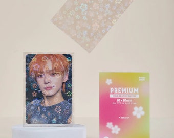 Capa para cartão fotográfico grosso holográfico Sakura Flowers | Capa rígida para cartão fotográfico Kpop | Protetor de cartão SEM PVC e sem ácido