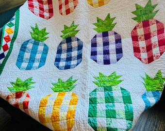 Trapunta per neonati con ananas arcobaleno