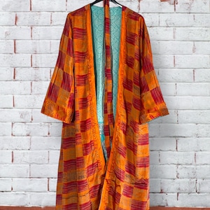 Wendbarer langer Seidenkimono für Damen, exklusiver Kimono aus recycelter Seide, eleganter Morgenmantel, Kimonos mit ethnischem Muster, Yoga-Kimono für Damen