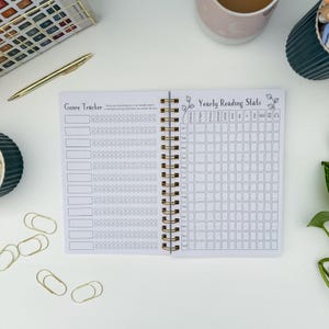 Reading Tracker Journal, Softcover Book Review Planner image 13