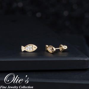 Dainty Fish 14k Gold Earrings, Solid Gold Screw Back Tiny Fish Stud Earrings for Girls, Sea Life Jewelry, Gold Earrings Fish Shape Earrings