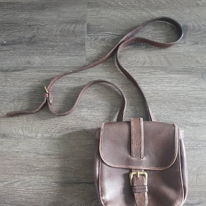 Lovely Vintage Leather Crossbody Purse
