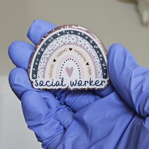 Boho regenboog badge maatschappelijk werker/badge maatschappelijk werker