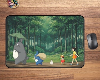 Alfombrilla de escritorio con personajes de Totoro en el bosque / Alfombrilla de ratón inspirada en Studio Ghibli
