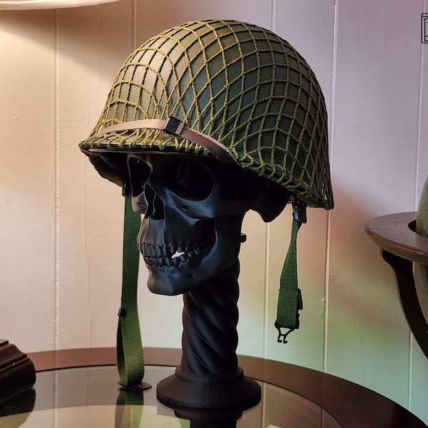 Helmet Pedestal Display with Skull - Unlit Version