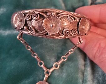 Vintage Old Pawn Navajo Squash Blossom Slave Bracelet