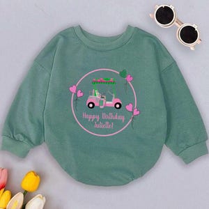 女の子用ゴルフカート バースデーシャツ、パーソナライズされた女の子用バースデーロンパース、ピンクのゴルフテーマの衣装、カスタムネーム 1 歳 2 歳 3 歳の誕生日プレゼント