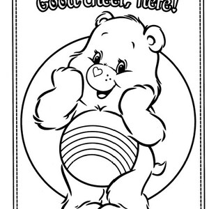 Peut inclure: Un dessin au trait noir et blanc d'un Care Bear avec un arc-en-ciel sur le ventre. Le Care Bear sourit et a un c&oelig;ur sur le nez. Le texte "Good cheer, here!" est au-dessus du Care Bear.