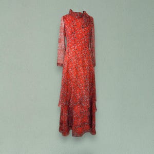 Stylish 1970s Red Floral Maxi Dress, Long Sleeve, Women&#39;s Size 8