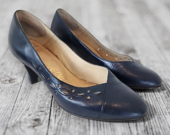 1970s Vintage Womens Navy Blue Leather Pumps, Size 6 AU