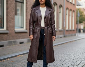 Vintage Leather Coat from the 70s - A Winter Wardrobe Essential, Size 10
