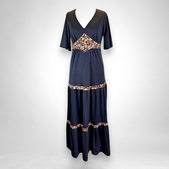 retro revival dresses A twirl-worthy dress is always a yes, RETRO REVIVAL DRESS comment  to get the link., www.diamondlady.in
