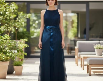 Retro Glamour: Długa sukienka maxi w stylu vintage dla druhny lub na specjalną okazję