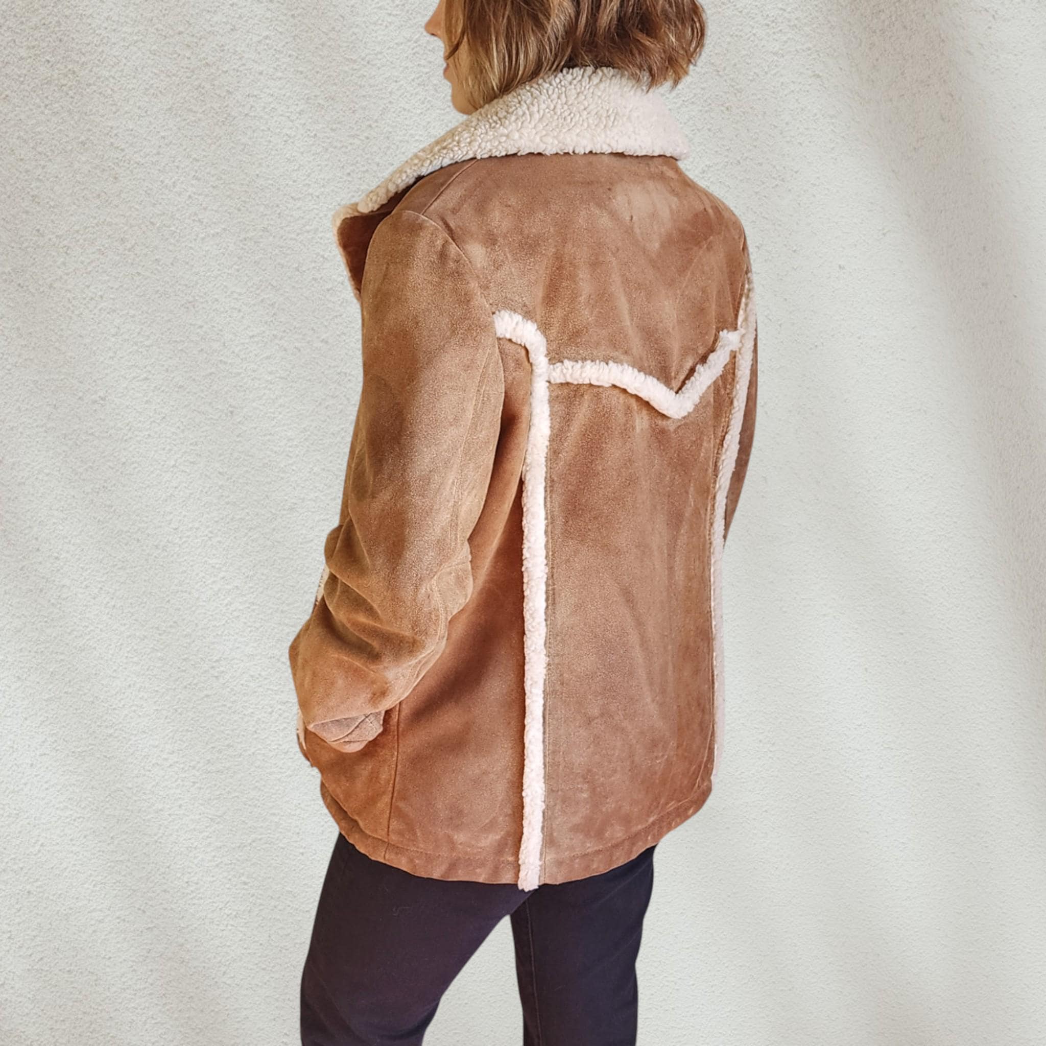 Men's 1970s Vintage Suede Leather Jacket With Faux Fur Lining
