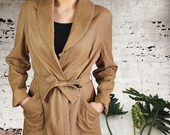 Vintage Vibes: Brown Leather Jacket from the 1990s - Size 12, Retro Bohemian Style
