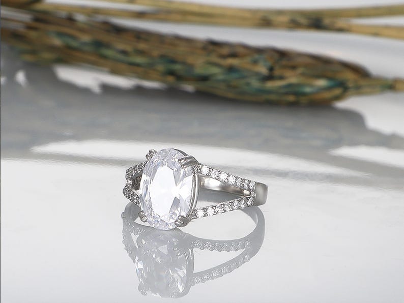 Minimalist Wedding Ring, Anniversary Ring, Engagement Ring, White Promise Ring,  Gift Ring, Engagement Ring, Dainty White Zircon Ring