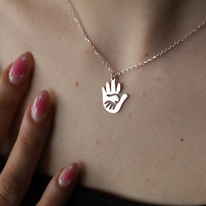 Family Holding Hands Necklace, New Parents Jewelry Gift, Cute Family Necklace, Silver Handmade Necklace for Her, Perfect Gift for New Mom