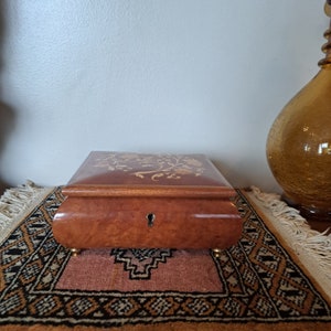 Wood Musical Jewelry Box Made in Italy