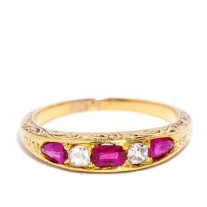 Edwardian Ruby & Diamond Ring in 18ct Gold – Antique 1900s Five Stone Design – Vintage Ruby Engagement Ring with Old Cut Diamonds – Frankie